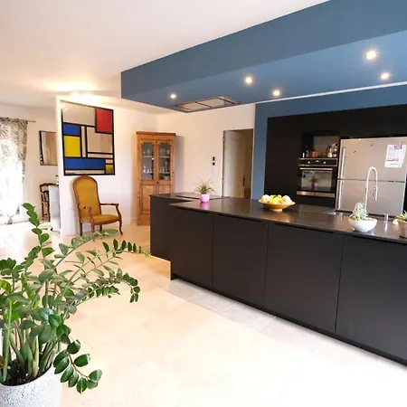 With Pool And Beautiful View In The Luberon In Pujet Sur Durance - 10 Villa